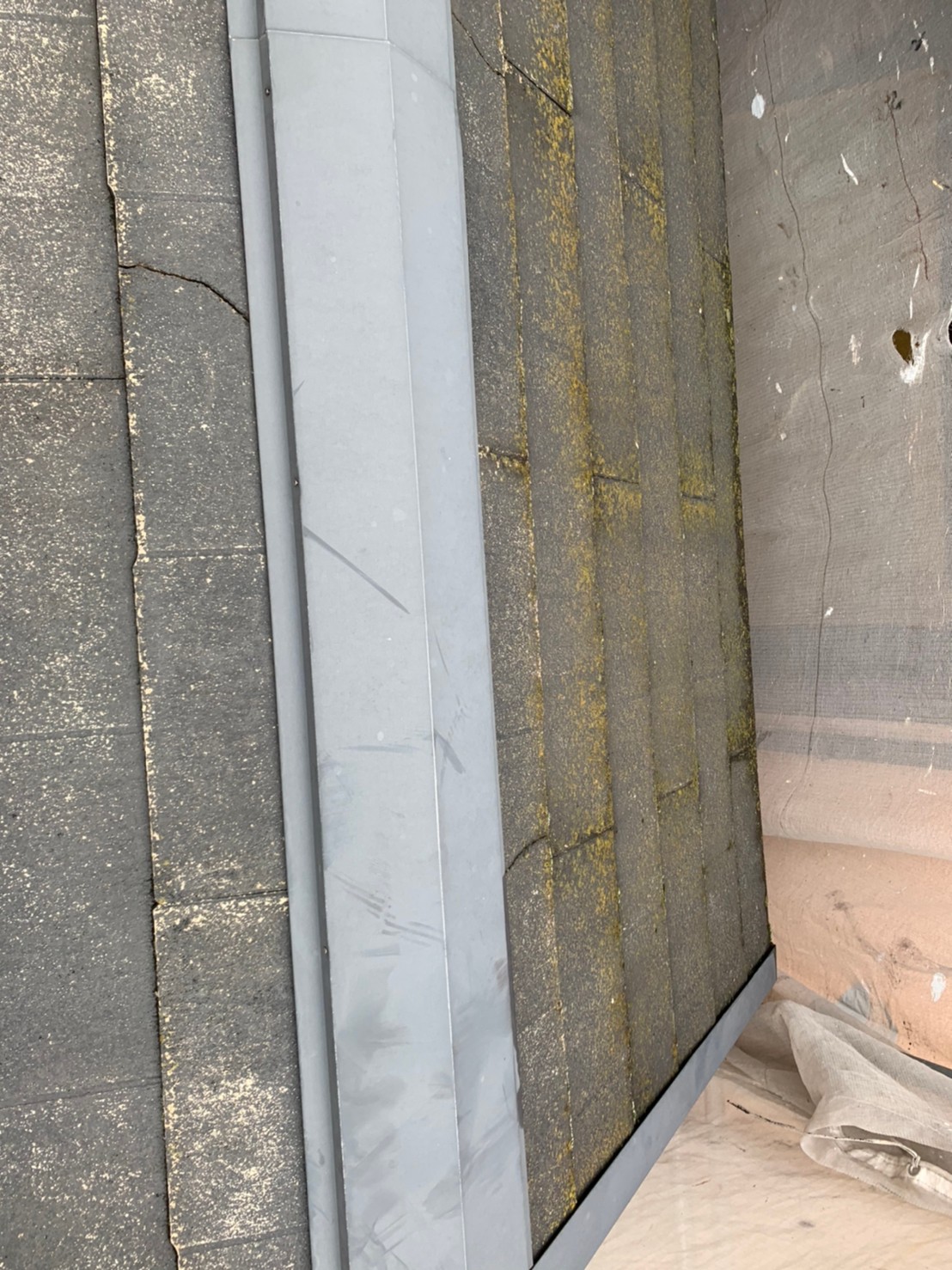 雨漏りしているコロニアルの雨漏り無料点検